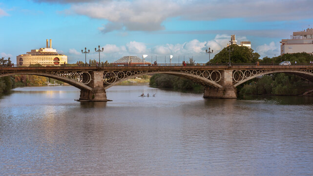 Puente de Triana (Seville)