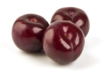 Fototapeta na wymiar Red plum fruit, isolated on white background.