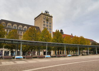 Kroch Hochhaus am Augustusplatz in Leipzig, Sachsen, Deutschland - obrazy, fototapety, plakaty