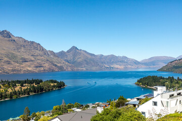 Lake Wakatipu in New Zealand Queenstown