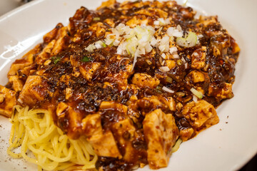 とても美味しい日本の宮城県仙台市の麻婆焼きそば