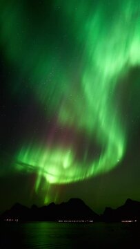 September 18th 2023, exceptionally bright realtime aurora captured from Ureddplassen in Northern Norway.