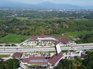 A magnificent and comfortable rest area on the Indonesian toll road Solo Semarang with a beautiful view of Mount Merbabu as a backdrop has now been built in the city of Salatiga