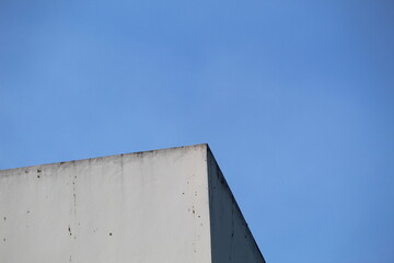 wall with sky