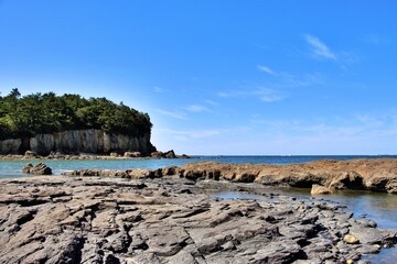파란 하늘과 바다 풍경