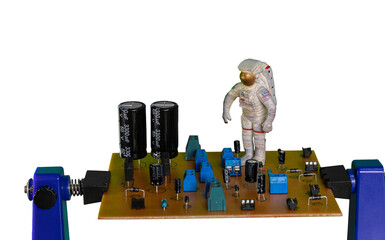 astronauta y circuito electrónico © 👑EDUARDO👑