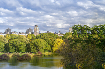 Fototapeta na wymiar Central Park on a cloudy autumn day, New York