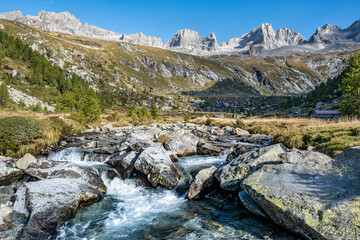 Fototapeta na wymiar Escursione in Val Masino