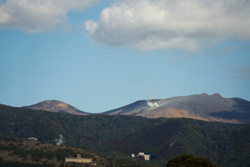 迫力がある新燃岳の霧島連山
