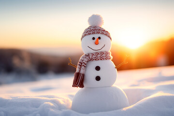 Obraz premium Snow man in the winter season with blurred background. Christmas holiday celebration.