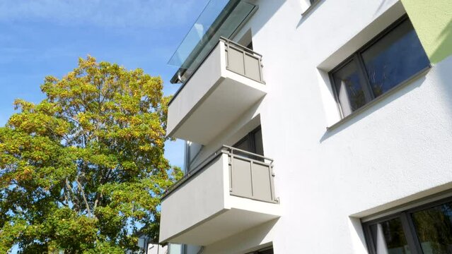 Renovation of a buildings facade and balconies