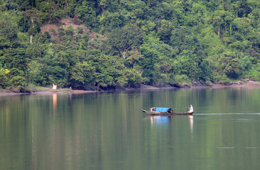 Fototapeta na wymiar fishing boat on kaptai lake.this photo was taken from kaptai,Bangladesh.