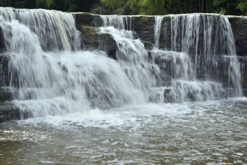 Obraz premium 三木のナイアガラ(黒瀧)