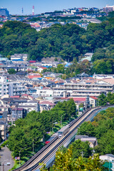 神奈川県横浜市金沢区の電車のある風景