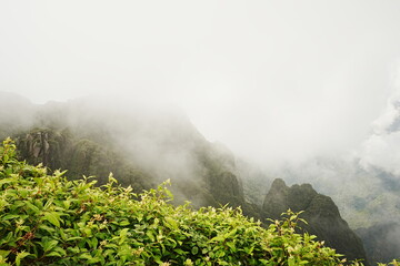 Fansipan Mountain called Roof of Indochina and Sea of Clouds in Sapa, Vietnam - ベトナム サパ...