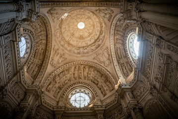 Fototapeta premium Catedral de Santa María de la Sede, arquitectura de estilo gótico en Sevilla, Andalucía, España.