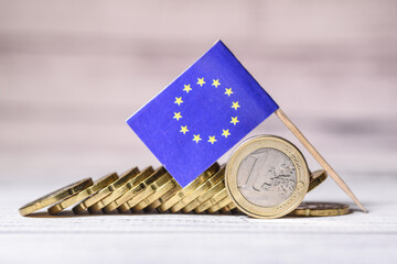 argent monnaie euro paiement taxe epargne credit banque Europe europeen