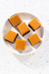 Caramel fudge