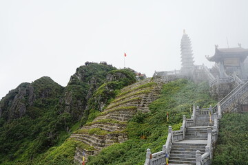Fansipan Mountain called Roof of Indochina and Sea of Clouds in Sapa, Vietnam - ベトナム サパ ファンシーパン 山
