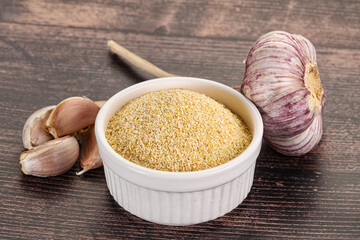 Dry granulated garlic aroma seasoning