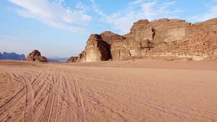 Wüstenlandschaft von Wadi Rum in Jordanien