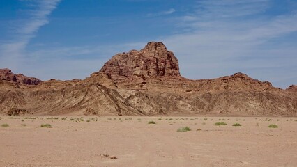 Fototapeta na wymiar Wüstenlandschaft von Wadi Rum in Jordanien