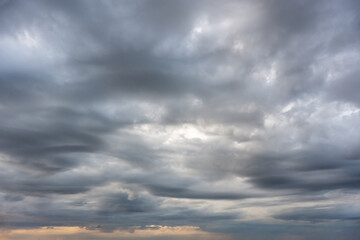 Epic Sky: Captivating Dramatic of Stormy Clouds
