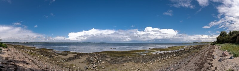 Niedrigwasser an der Ostseeküste bei Beckerwitz Ausbau - Panorama aus 16 Einzelbildern