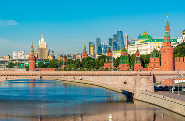 Bolshoy Moskvoretsky bridge and Moscow cityscape, Russia