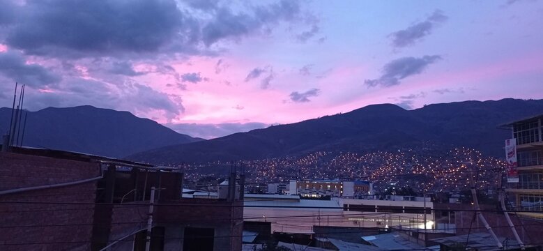 Atardecer en Hu&aacute;nuco-Per&uacute;