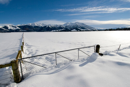 Fresh snow on farmland near Mt Hutt, Arthur's Pass, Canterbury Plains, South Island, New Zealand