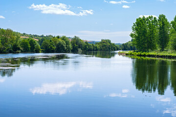 Fototapeta na wymiar yonne river scenery near lock 76 in escolives-sainte-camille in historic burgundy region of france