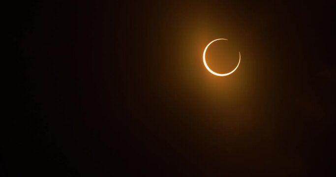 Timelapse of an annular solar eclipse moments before entering totality, October 14th, 2023