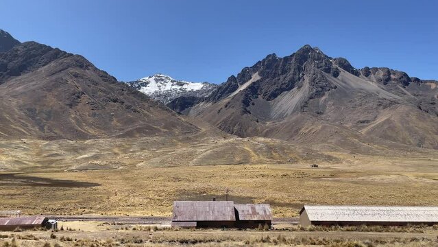 Abra la Raya mountain pass between Puno and Cusco in Peru