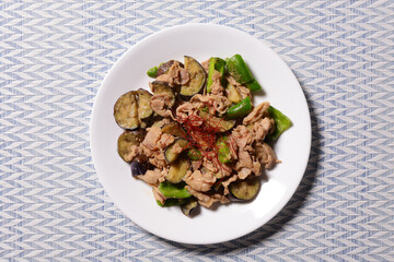 ナスとピーマンと豚肉の味噌炒め