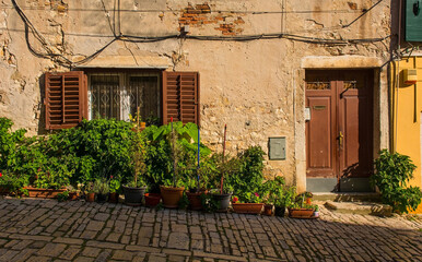 Fototapeta na wymiar An historic building in the old centre of the medieval coastal town of Rovinj in Istria, Croatia