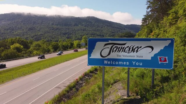 Tennessee welcome sign at the Kentucky and Tennessee border on I75.