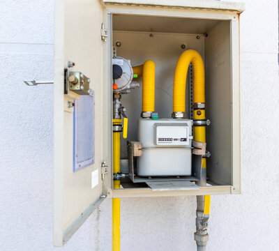 Gas meter in an open gas panel