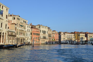Fototapeta na wymiar Venecia de dia