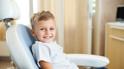 Fototapeta premium cheerful kid sitting in a dentist's chair
