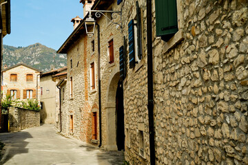 Lo storico borgo di Cison di Valmarino con il castello di CastelBrando regione del Valdobbidene in...