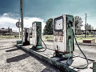 old gas stations for refueling vehicles