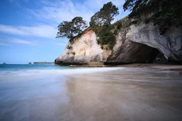 Papier Peint photo Cathedral Cove beach and rocks long exposure