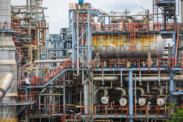 Refinery plant equipment for pipe line oil and gas valves at gas plant pressure safety valve