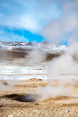 Geyser del Tatio, terceiro maior campo geotermico do mundo situado na cordilheira dos andes no...