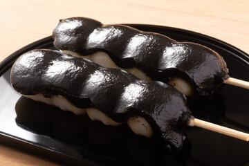 串だんご　ごまだれ