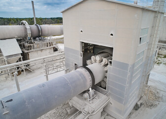 Long tubular rotary furnace for lime and clinker roasting