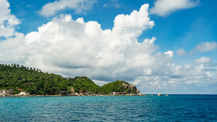 Fototapeta premium Unseen Thailand of paradise island Koh Tao the clear water sea and blue sky, heaven for travel holiday in summer season.Tropical villas by the sea at Koh Tao, Thailand