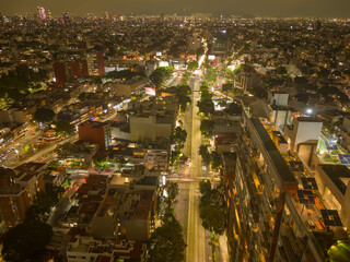 Fototapeta na wymiar Avenue in Colonia del Valle, real estate in Mexico City, Mexico 