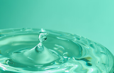 水滴のアクションショット